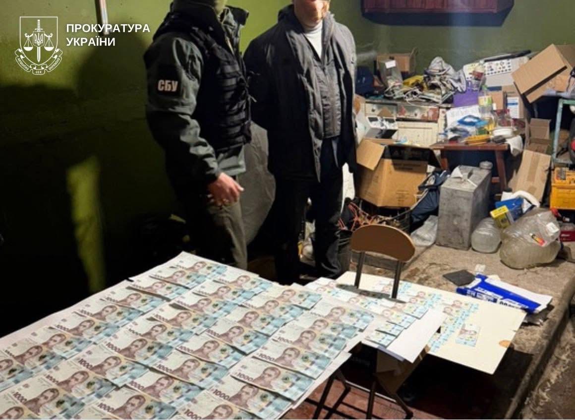 У Кропивницькому обрали запобіжний захід й взяли під варту керівника Світловодської міськради (ДОПОВНЕНО) У Кропивницькому обрали запобіжний захід й взяли під варту керівника Світловодської міськради (ДОПОВНЕНО)