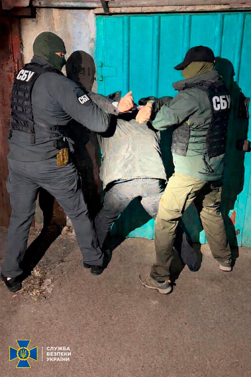 У Кропивницькому обрали запобіжний захід й взяли під варту керівника Світловодської міськради (ДОПОВНЕНО) У Кропивницькому обрали запобіжний захід й взяли під варту керівника Світловодської міськради (ДОПОВНЕНО)