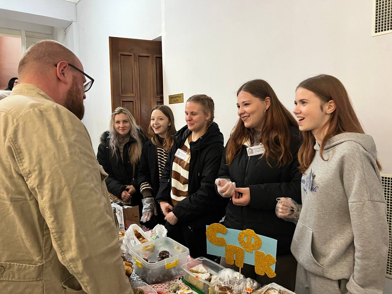 У Світловодську на Великодньому арт-майданчику зібрали понад 64 тисячі гривень для ЗСУ У Світловодську на Великодньому арт-майданчику зібрали понад 64 тисячі гривень для ЗСУ