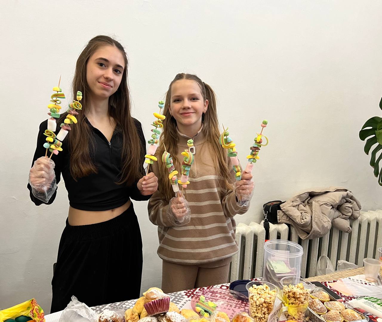 У Світловодську на Великодньому арт-майданчику зібрали понад 64 тисячі гривень для ЗСУ У Світловодську на Великодньому арт-майданчику зібрали понад 64 тисячі гривень для ЗСУ