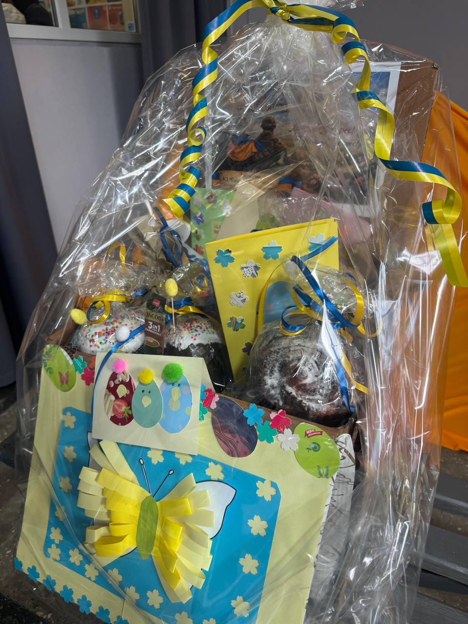 У Світловодську на Великодньому арт-майданчику зібрали понад 64 тисячі гривень для ЗСУ У Світловодську на Великодньому арт-майданчику зібрали понад 64 тисячі гривень для ЗСУ