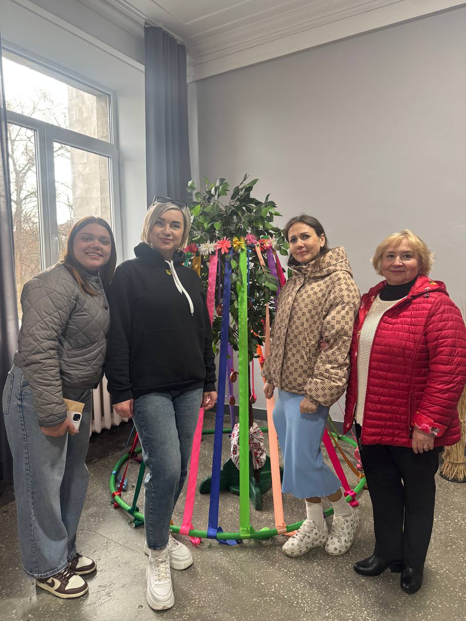 У Світловодську на Великодньому арт-майданчику зібрали понад 64 тисячі гривень для ЗСУ У Світловодську на Великодньому арт-майданчику зібрали понад 64 тисячі гривень для ЗСУ