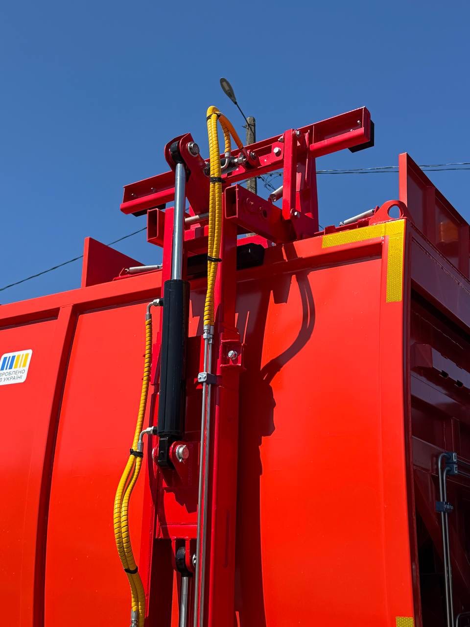 У Світловодську придбали новий сміттєвоз і готуються оновити контейнери