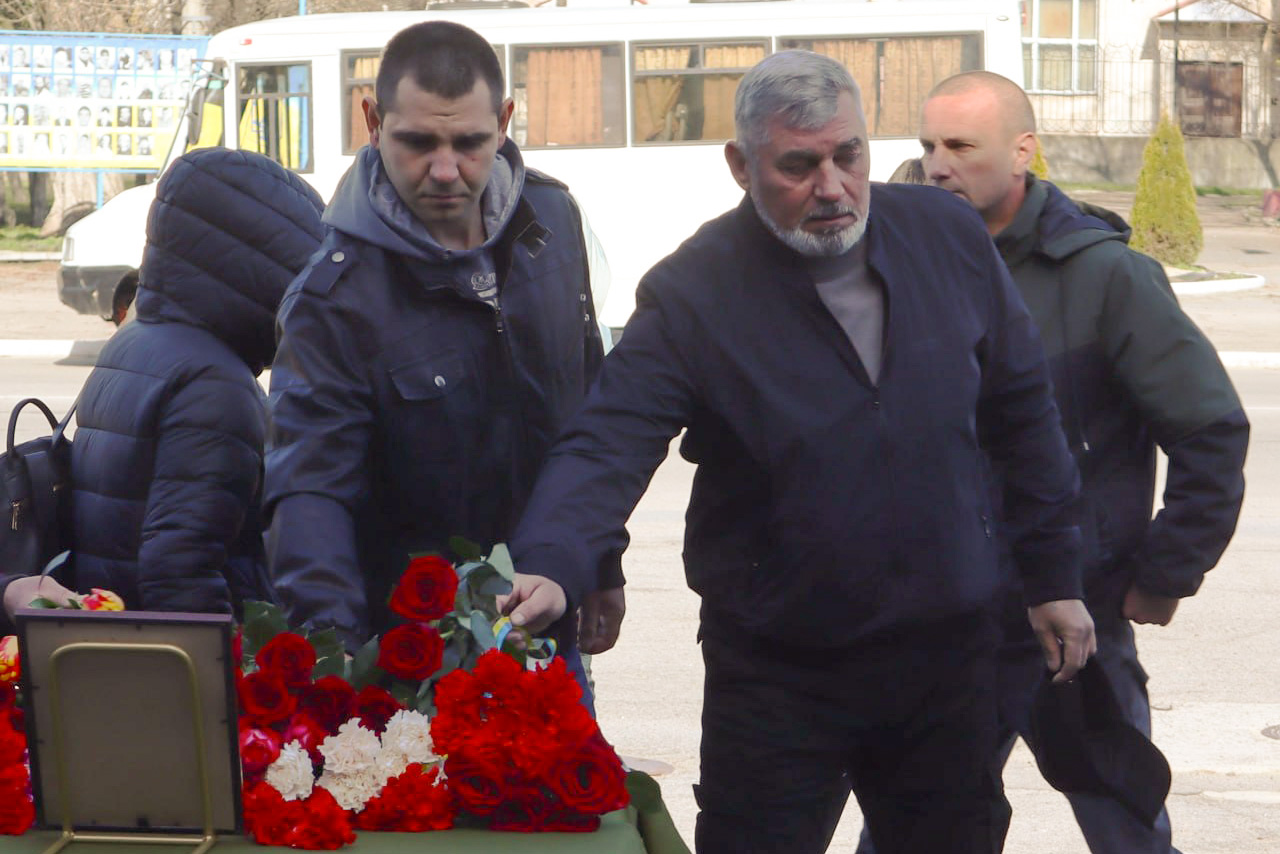 Світловодськ попрощався із захисником Андрієм Савком Світловодськ попрощався із захисником Андрієм Савком