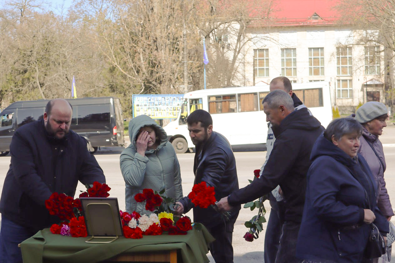 Світловодськ попрощався із захисником Андрієм Савком Світловодськ попрощався із захисником Андрієм Савком