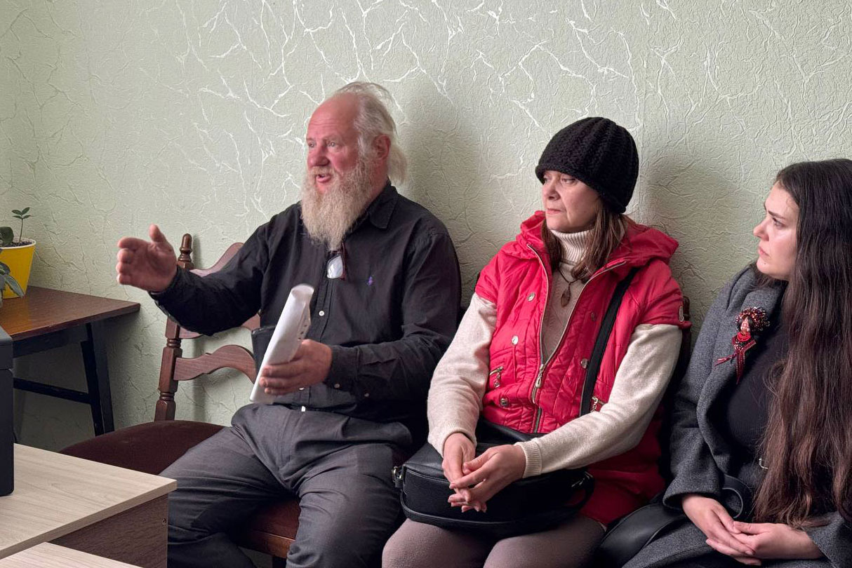 Кошти з Великоднього арт-майданчика отримали майстрині «невидимого фронту»