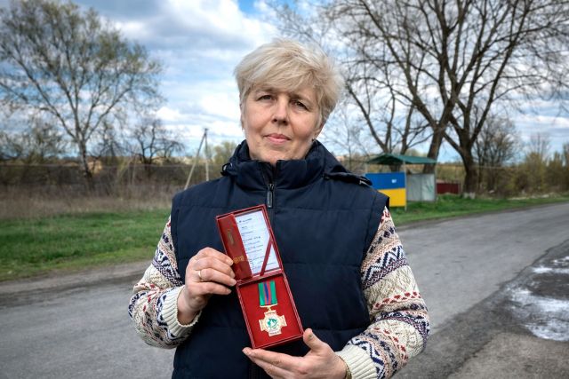 Волонтерка із Захарівки отримала відзнаку «За співпрацю» від Національної гвардії України