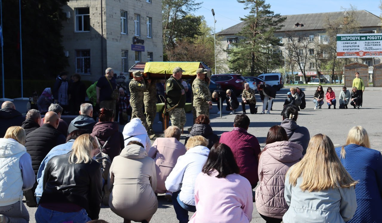 Світловодськ попрощався із захисником Костянтином Риженком