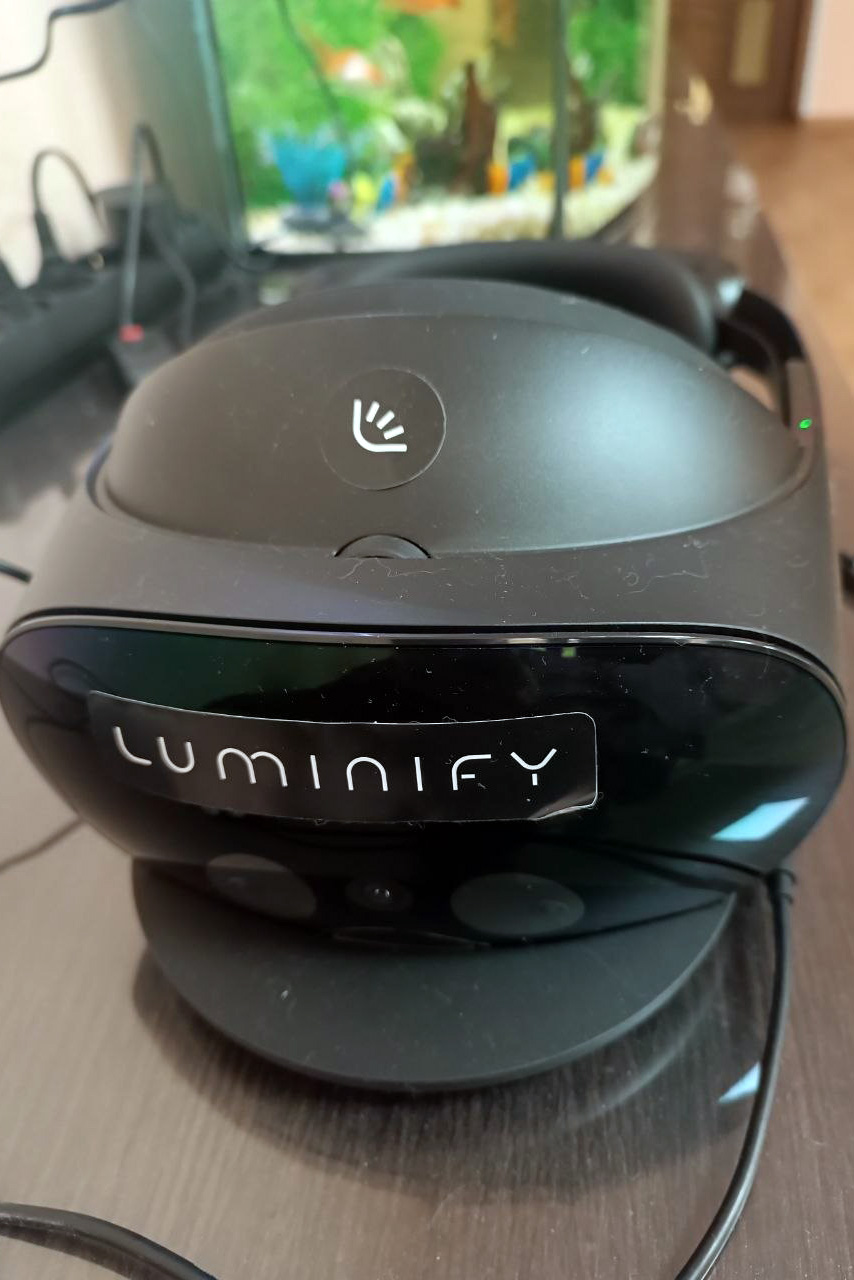 VR-окуляри Luminify