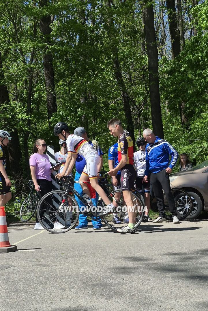 Рекордний виїзд: як 17 наших велосипедистів відкрили сезон у Знам'янці