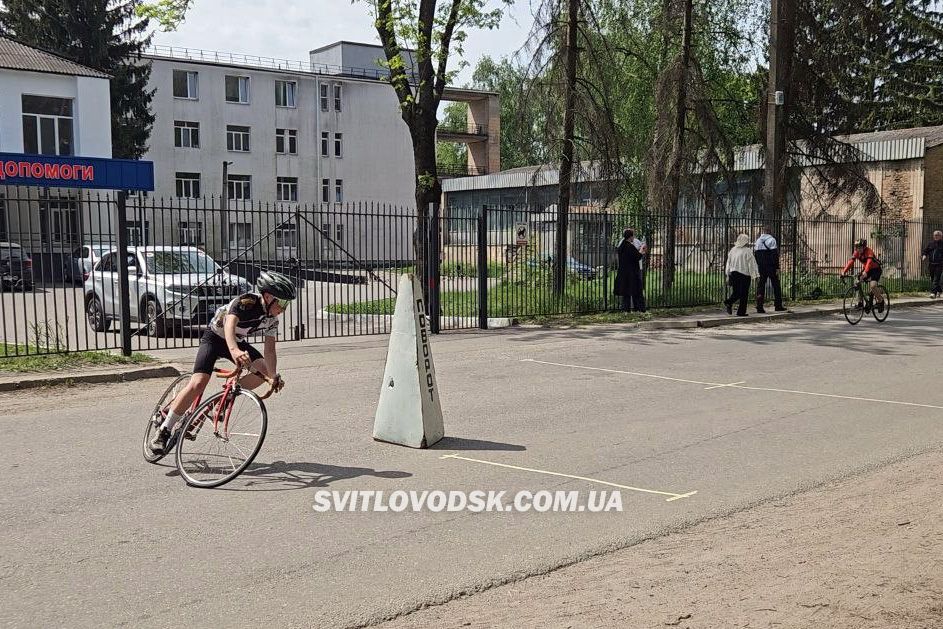 Рекордний виїзд: як 17 наших велосипедистів відкрили сезон у Знам'янці