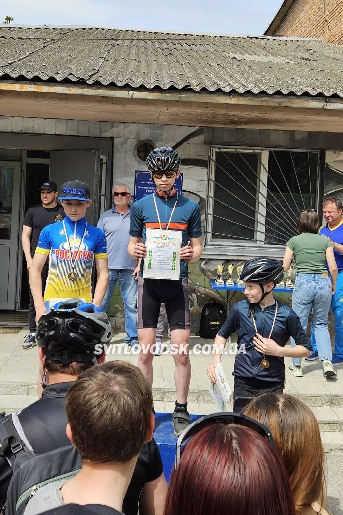 Рекордний виїзд: як 17 наших велосипедистів відкрили сезон у Знам'янці