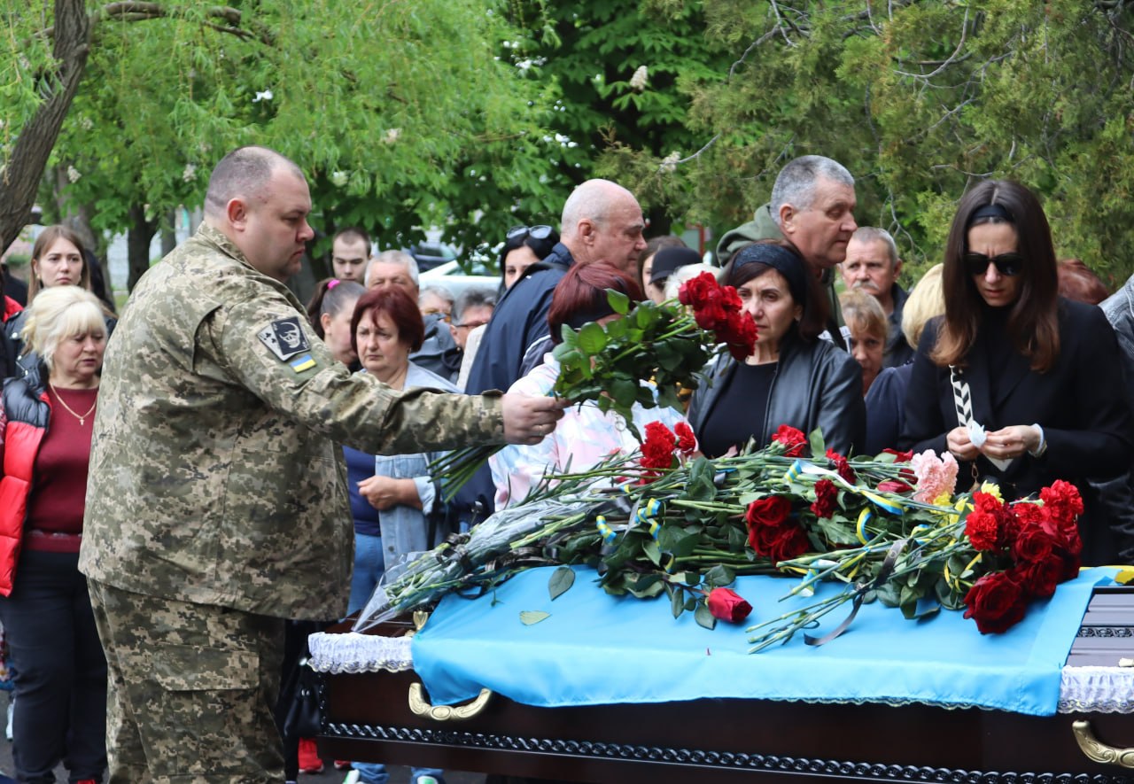 Світловодськ попрощався із захисником Євгеном Сербіним