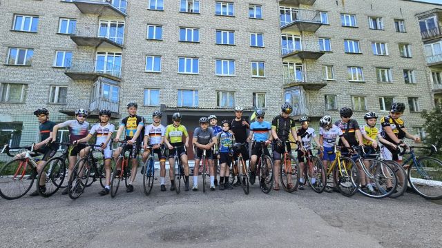 Рекордний виїзд: як 17 наших велосипедистів відкрили сезон у Знам'янці
