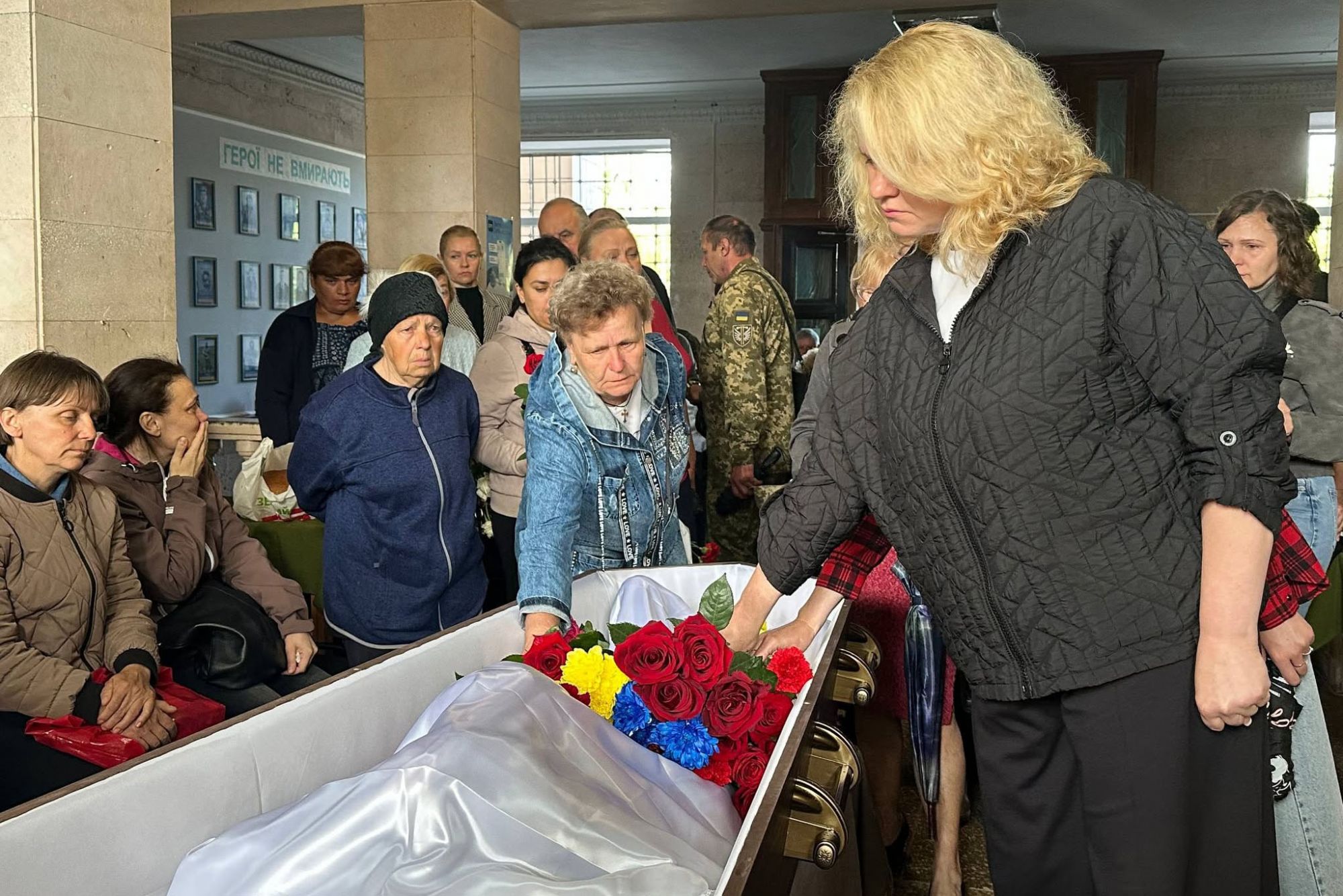 Світловодськ попрощався із захисником Романом Пелюховським Світловодськ попрощався із захисником Романом Пелюховським