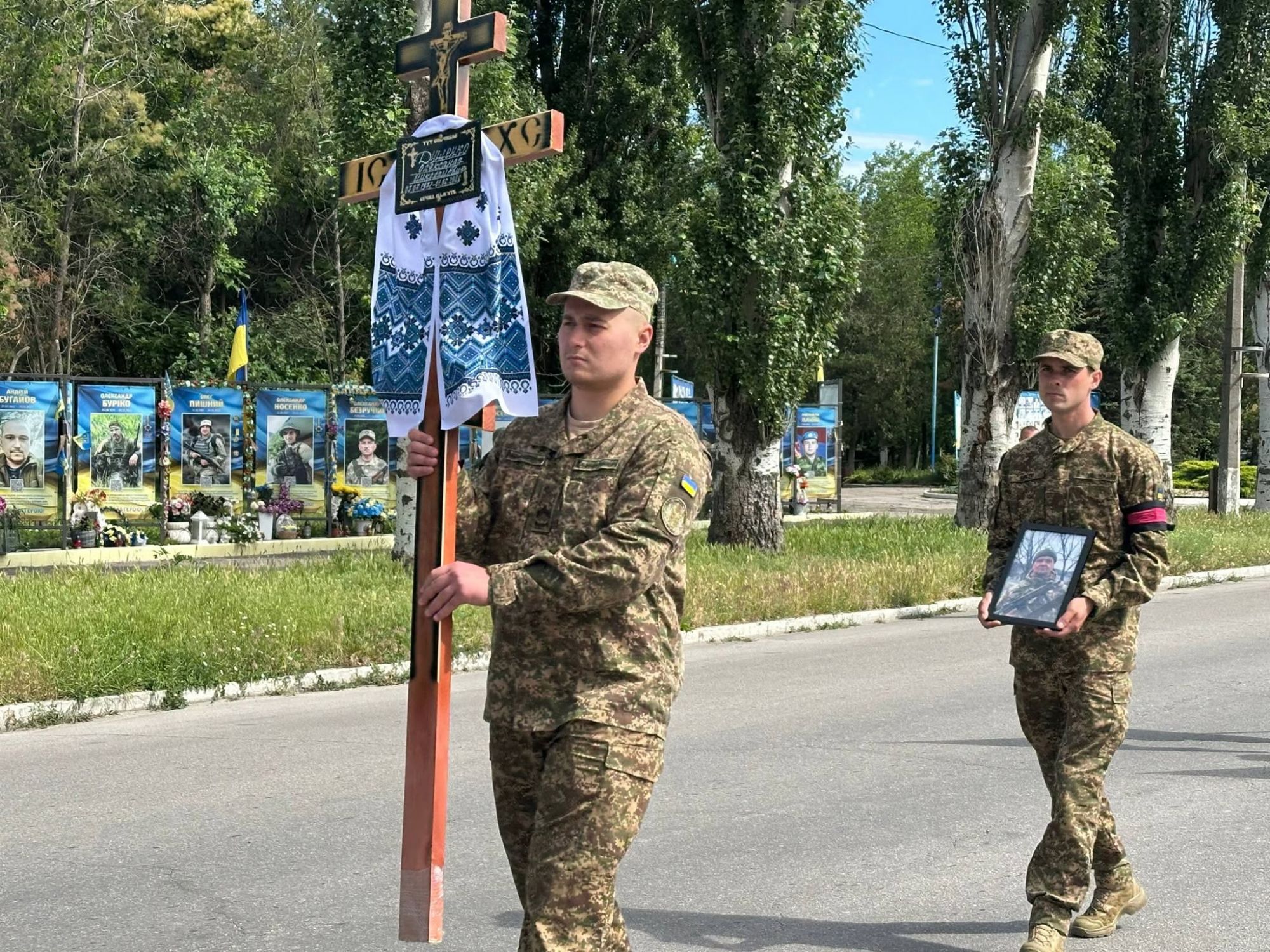 Світловодськ попрощався із захисником Олександром Душенком Світловодськ попрощався із захисником Олександром Душенком