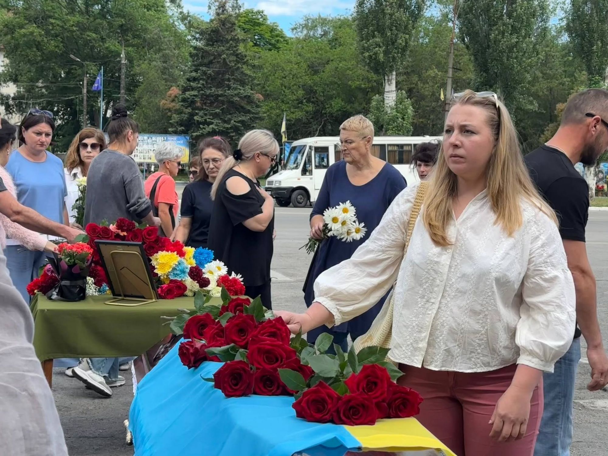 Світловодськ попрощався із захисником Олександром Душенком Світловодськ попрощався із захисником Олександром Душенком