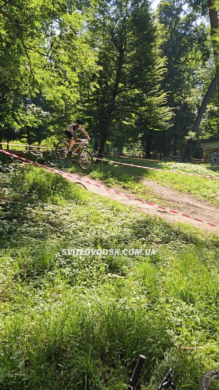 Світловодські велосипедисти здобули дві срібні медалі на Чемпіонаті України з маунтенбайку