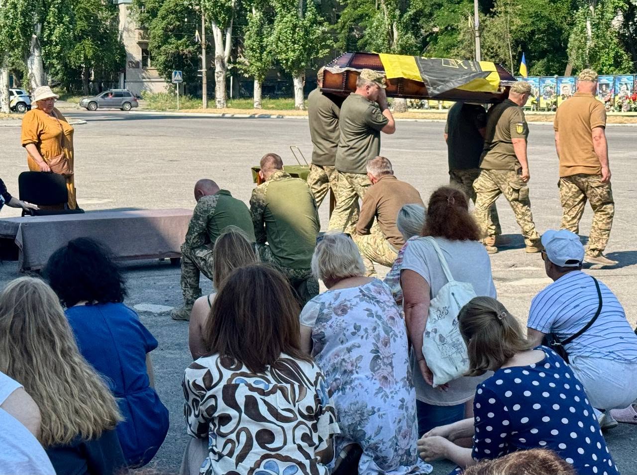 Світловодськ попрощався із захисником Миколою Рандицьким