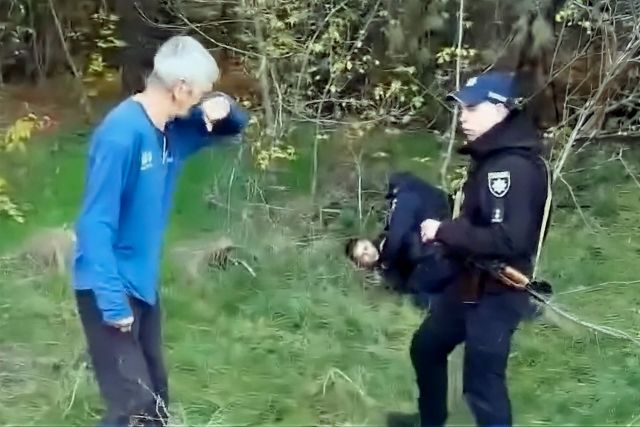 На Кіровоградщині судитимуть поліцейського за побиття 76-річного фельдшера швидкої допомоги На Кіровоградщині судитимуть поліцейського за побиття 76-річного фельдшера швидкої допомоги