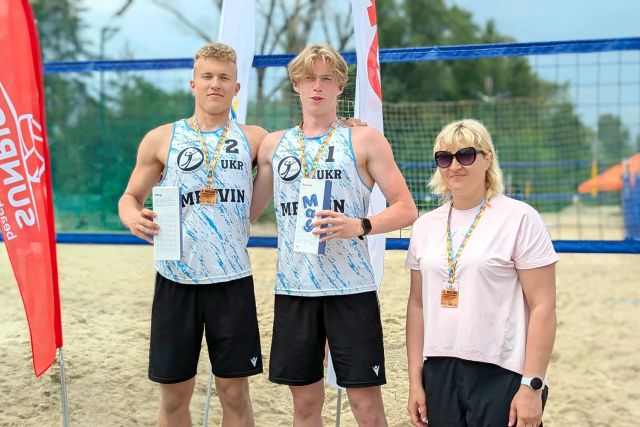 Меркулов та Хоменко — бронзові призери чемпіонату України з пляжного волейболу серед юніорів