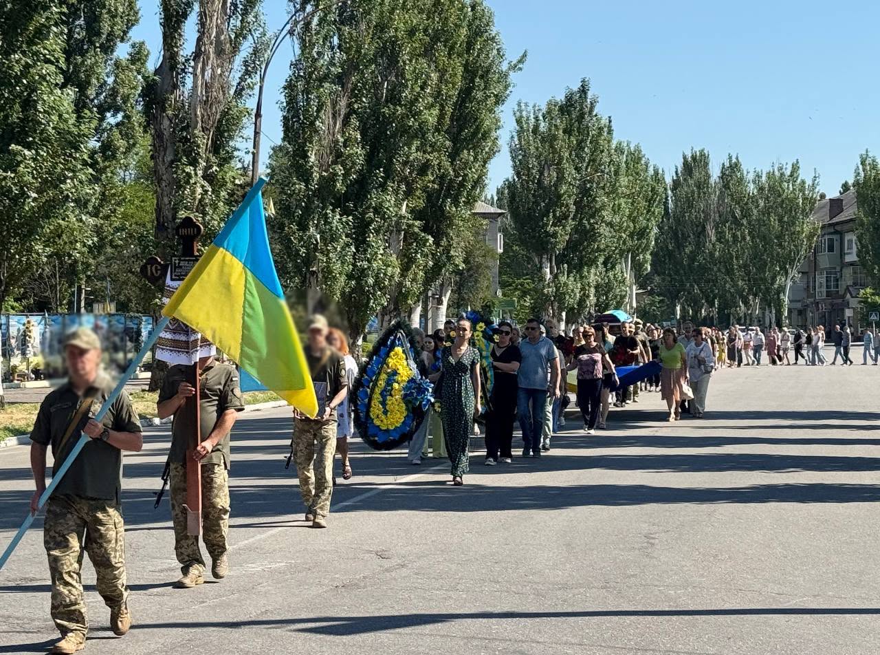 Світловодськ попрощався із захисником Кирилом Шоломом Світловодськ попрощався із захисником Кирилом Шоломом