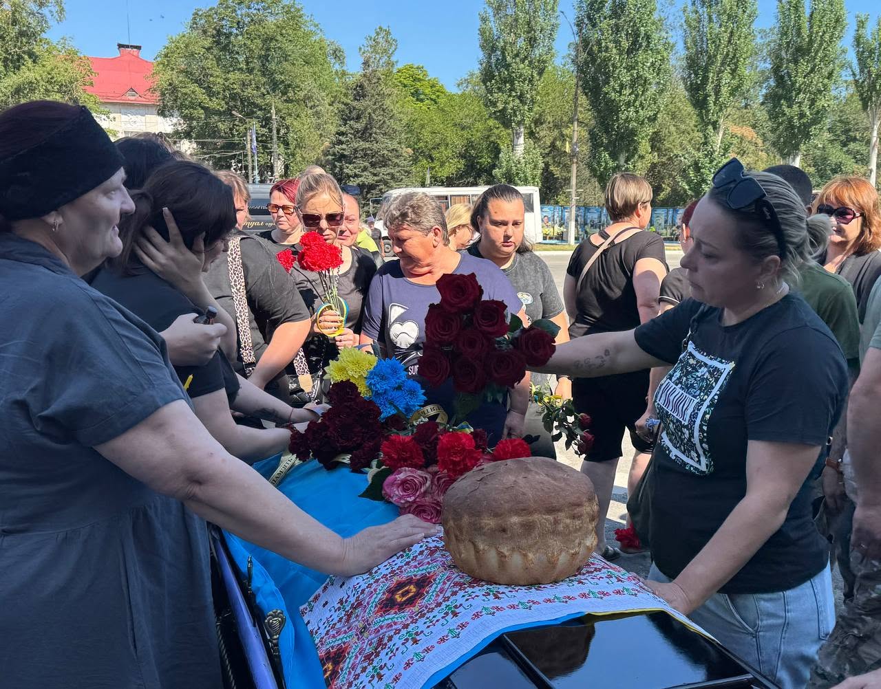 Світловодськ попрощався із захисником Кирилом Шоломом Світловодськ попрощався із захисником Кирилом Шоломом