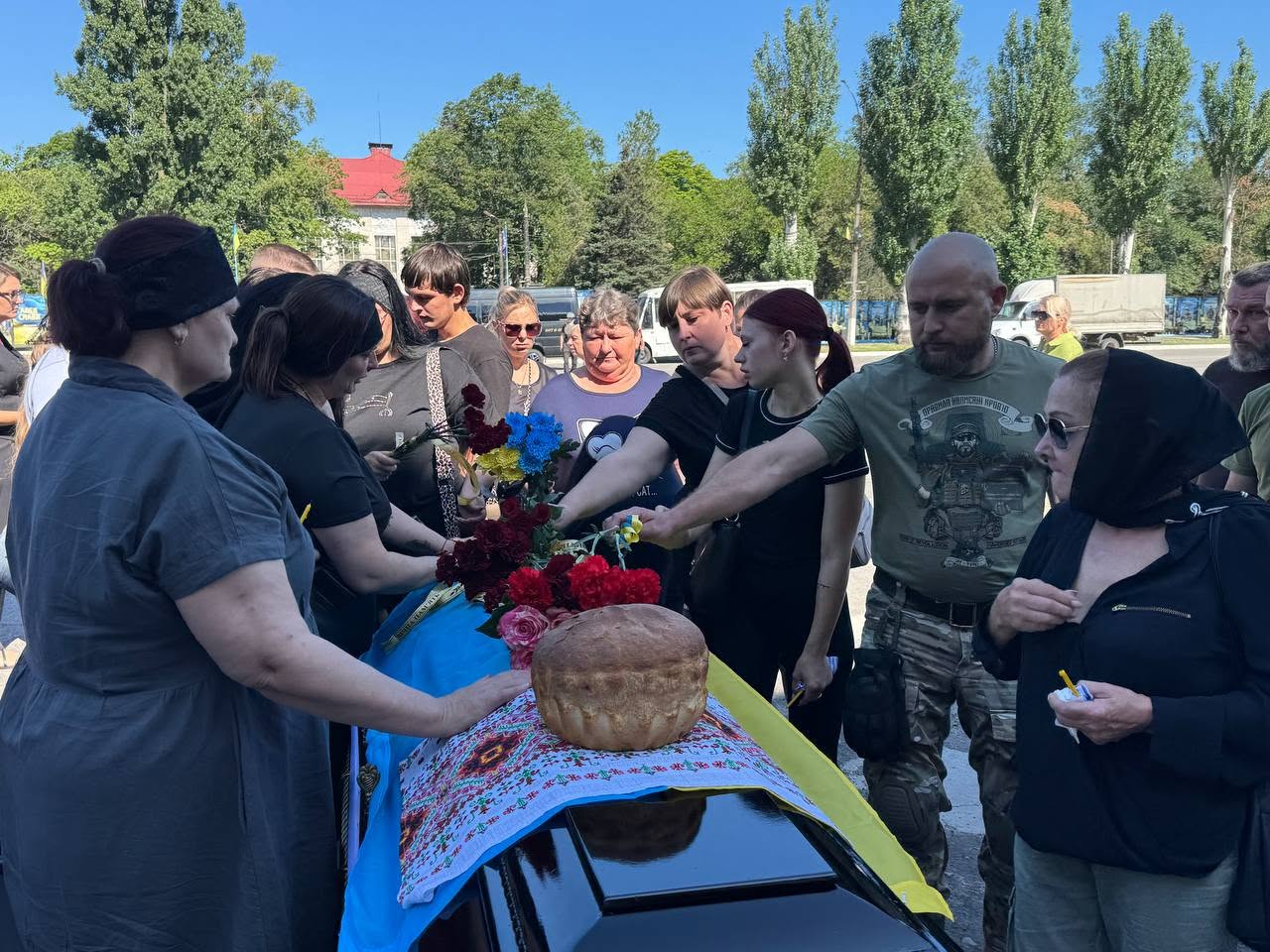 Світловодськ попрощався із захисником Кирилом Шоломом Світловодськ попрощався із захисником Кирилом Шоломом