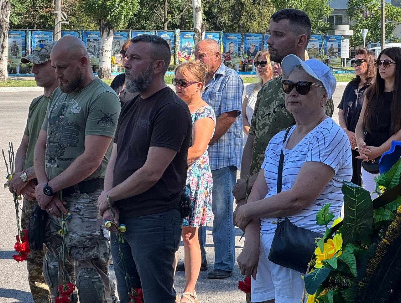 Світловодськ попрощався із захисником Кирилом Шоломом Світловодськ попрощався із захисником Кирилом Шоломом