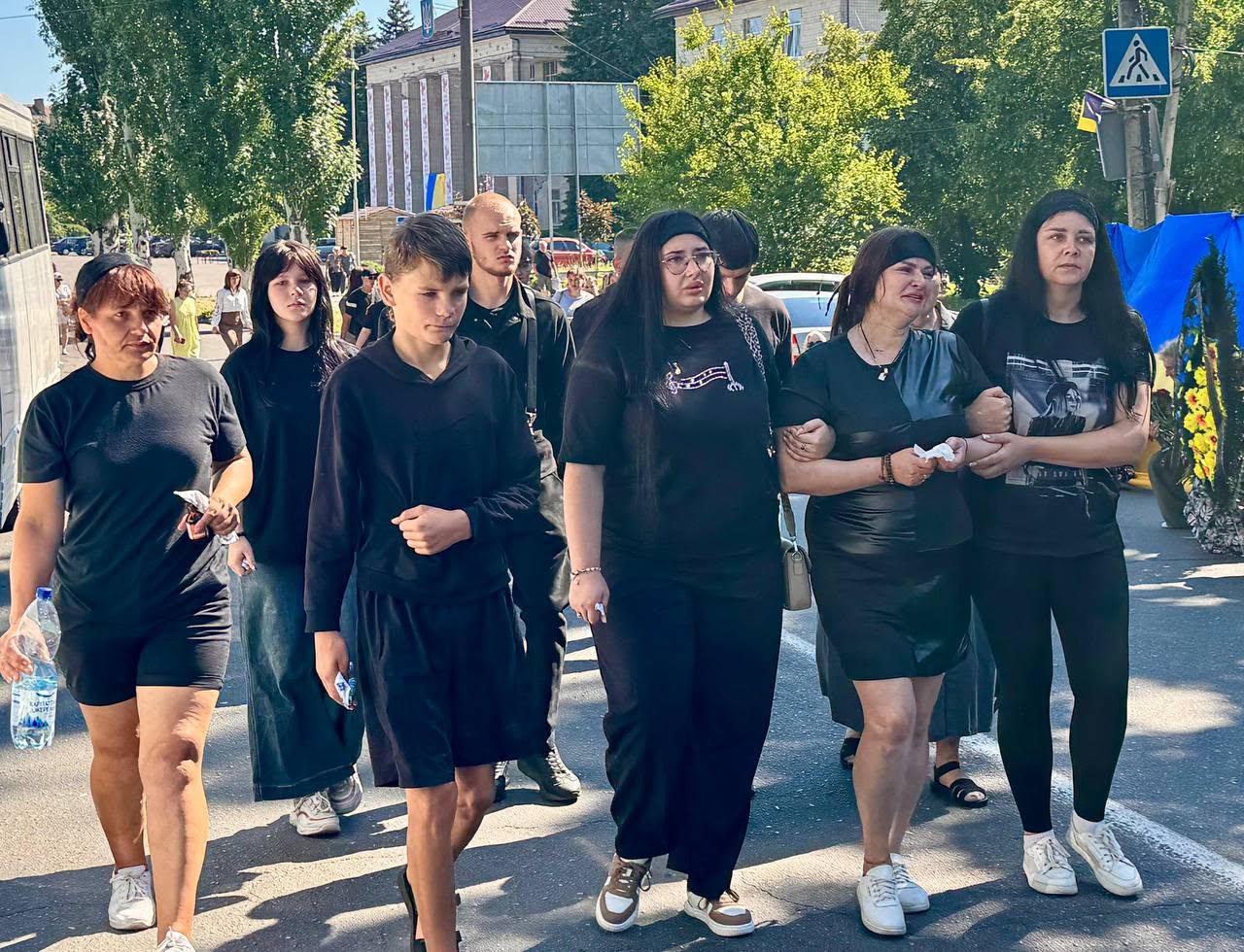 Світловодськ попрощався із захисником Кирилом Шоломом Світловодськ попрощався із захисником Кирилом Шоломом