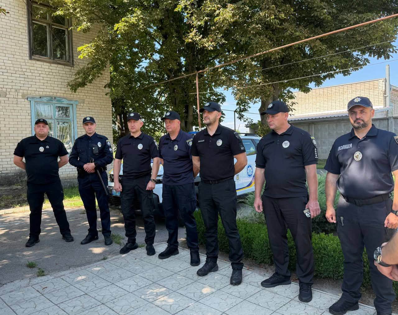 У Павлівці відкрили новий відділ поліції та передали два службових автомобілі У Павлівці відкрили новий відділ поліції та передали два службових автомобілі