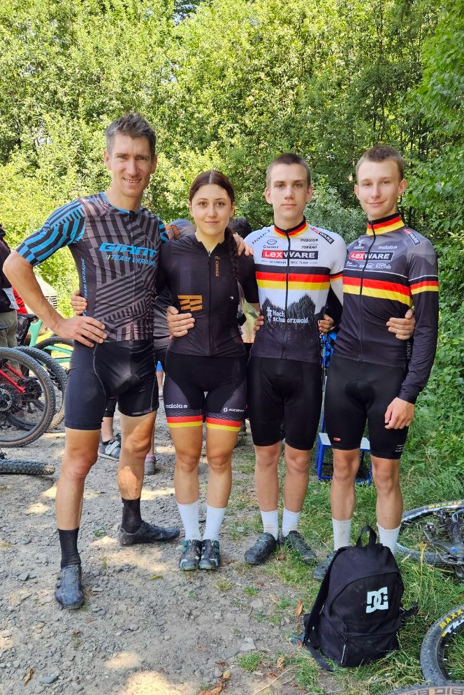Анастасія Довганюк зі Світловодська здобула срібло на чемпіонаті України зі швидкісного спуску в Чернівцях
