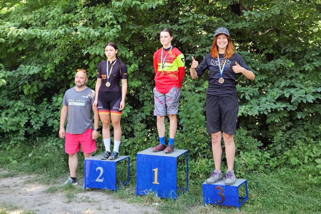 Анастасія Довганюк зі Світловодська здобула срібло на чемпіонаті України зі швидкісного спуску в Чернівцях