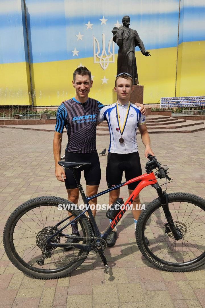 Акім Соколов та Павло Костенко здобули медалі на чемпіонаті України з маунтенбайку в Чернівцях