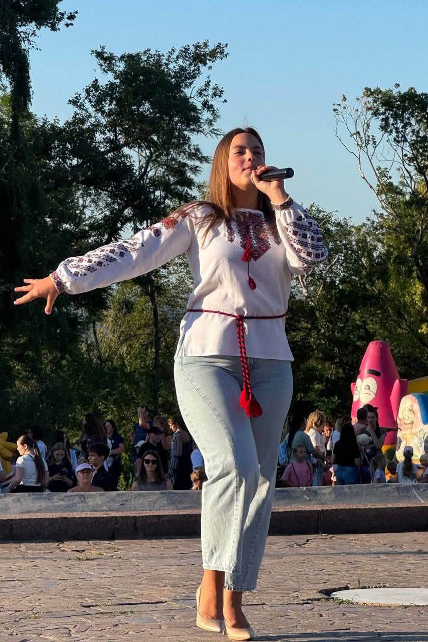 У Світловодську відзначили День молоді: концерт біля фонтану та кіно просто неба У Світловодську відзначили День молоді: концерт біля фонтану та кіно просто неба
