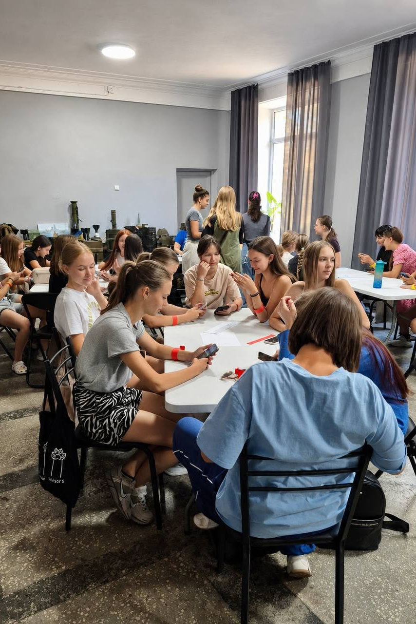 У Світловодську відзначили День молоді: концерт біля фонтану та кіно просто неба У Світловодську відзначили День молоді: концерт біля фонтану та кіно просто неба