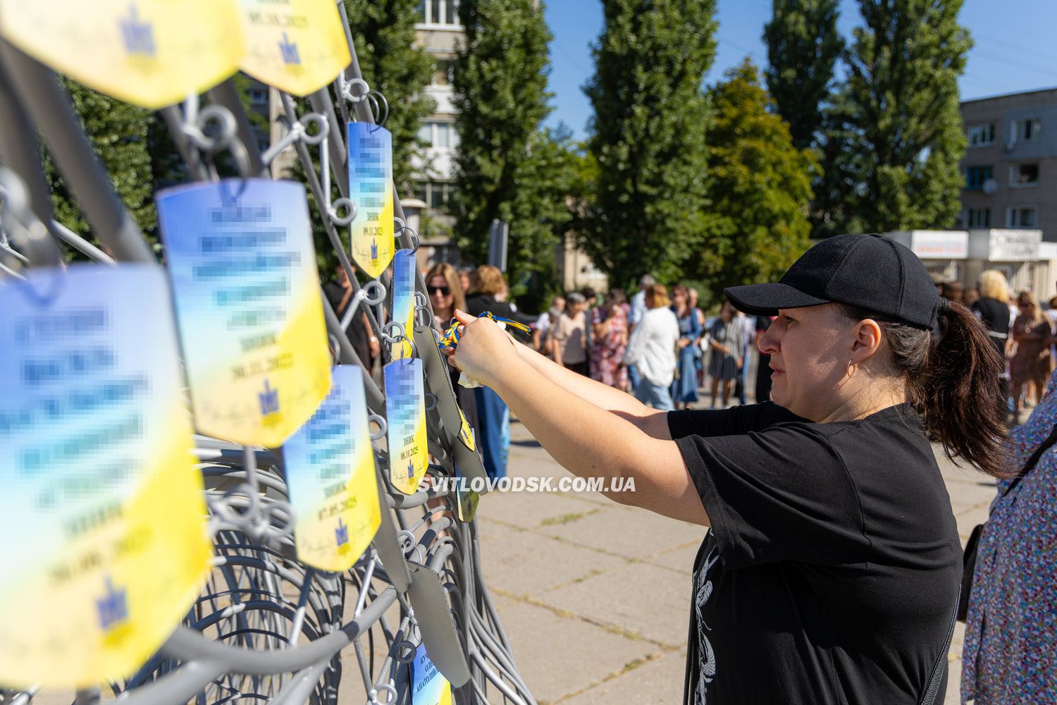 У Світловодську відкрили меморіал «Крила надії» — для тих, на кого чекають