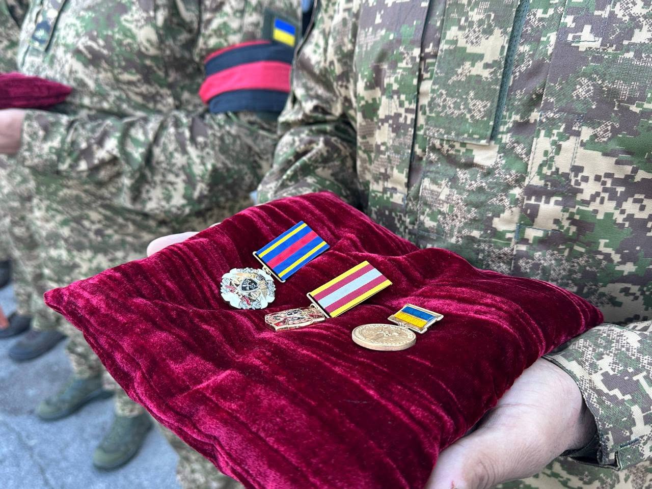 Світловодська громада провела в останню путь захисника Руслана Глущенка