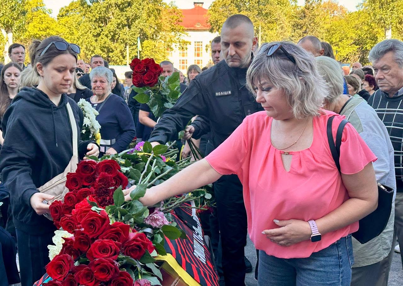 Світловодська громада провела в останню путь захисника Руслана Глущенка