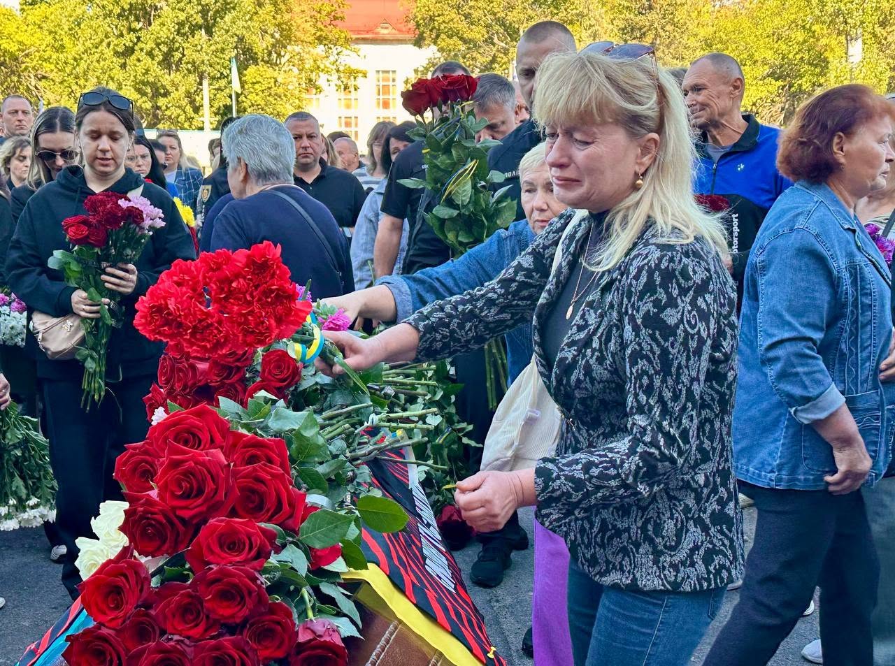Світловодська громада провела в останню путь захисника Руслана Глущенка