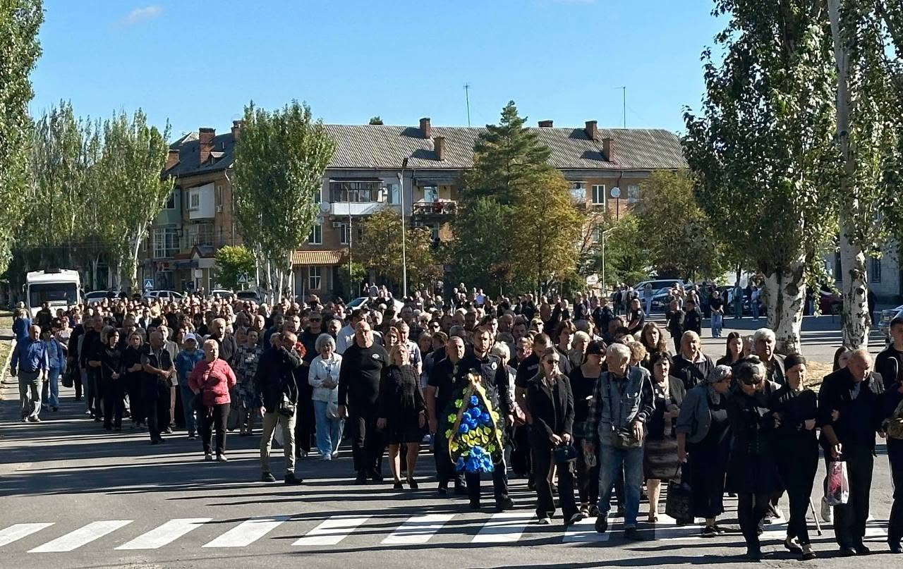 Світловодська громада провела в останню путь захисника Руслана Глущенка