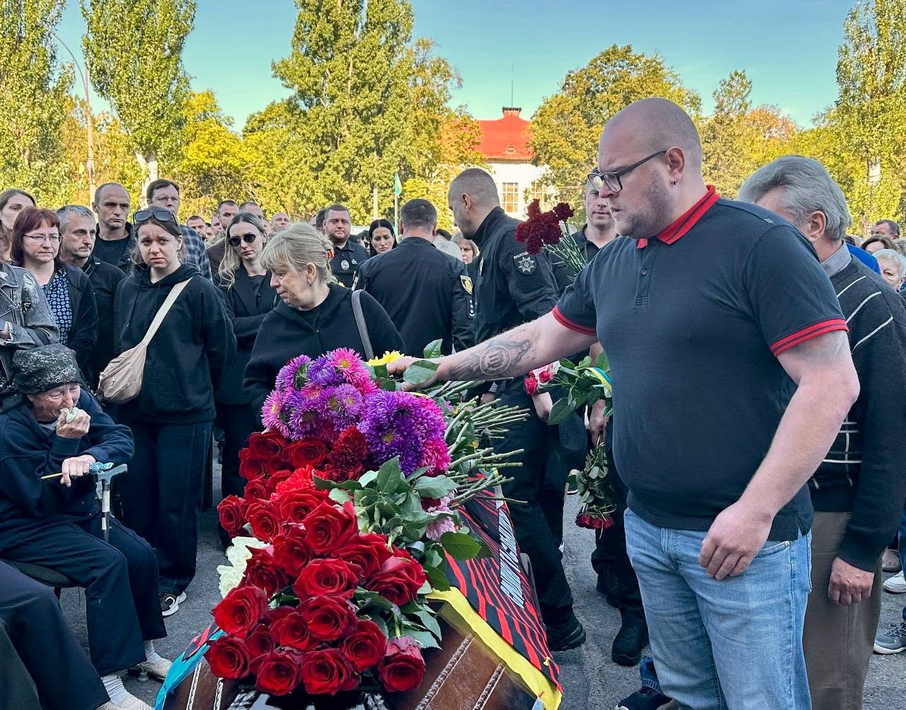 Світловодська громада провела в останню путь захисника Руслана Глущенка