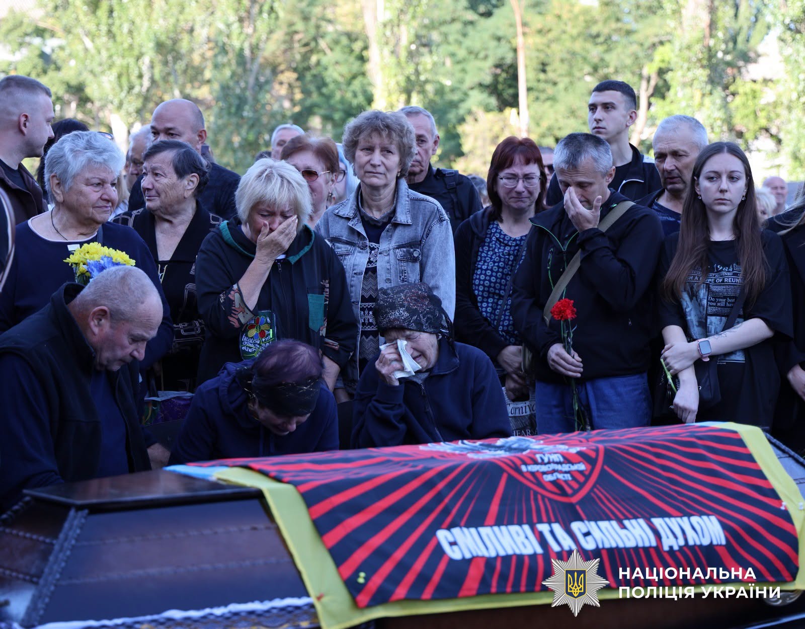 Світловодська громада провела в останню путь захисника Руслана Глущенка Світловодська громада провела в останню путь захисника Руслана Глущенка