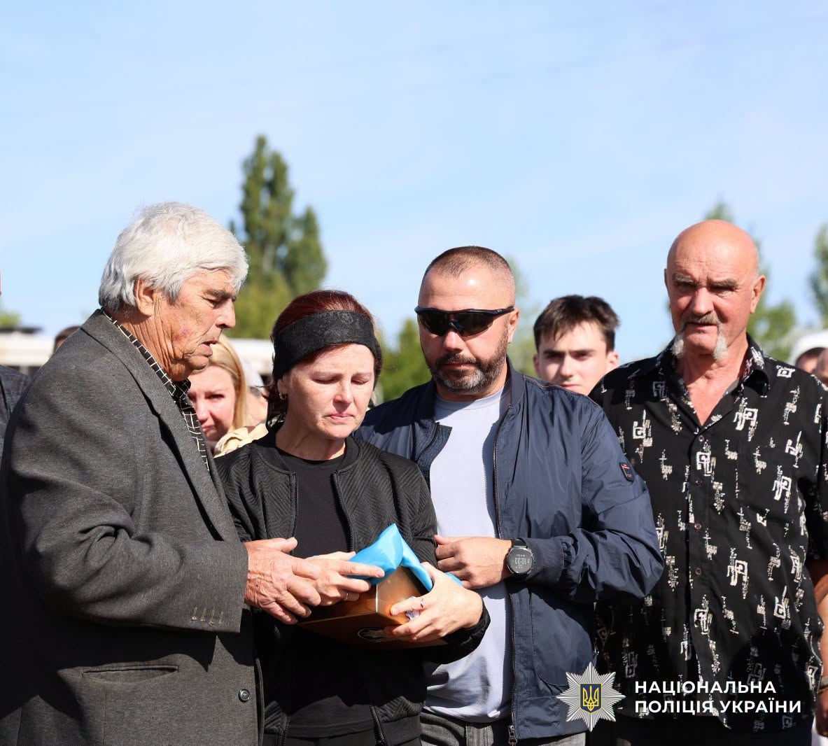 Світловодська громада провела в останню путь захисника Руслана Глущенка Світловодська громада провела в останню путь захисника Руслана Глущенка