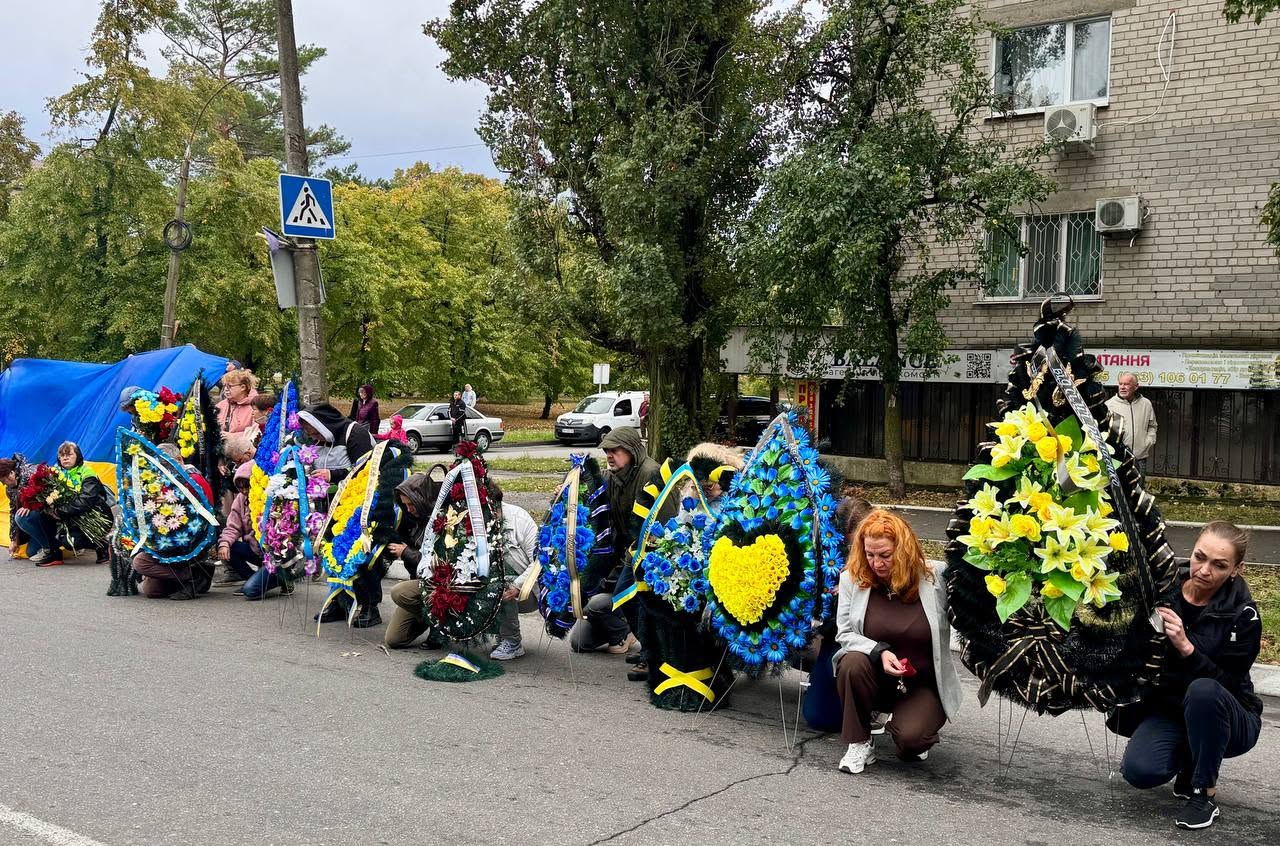 Світловодська громада попрощалася з захисником Олександром Караманом