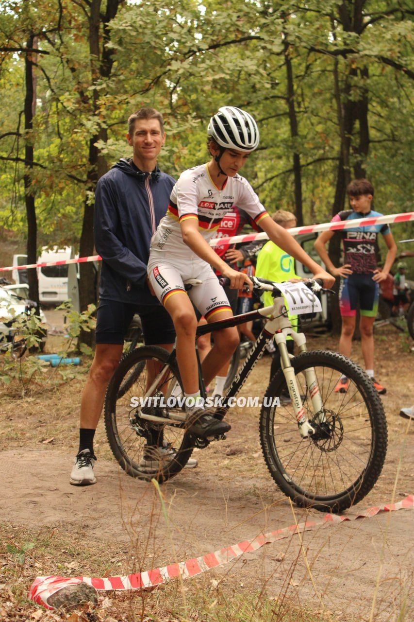 Світловодські велосипедисти — на п'єдесталі чемпіонату України в Черкасах Світловодські велосипедисти — на п'єдесталі чемпіонату України в Черкасах