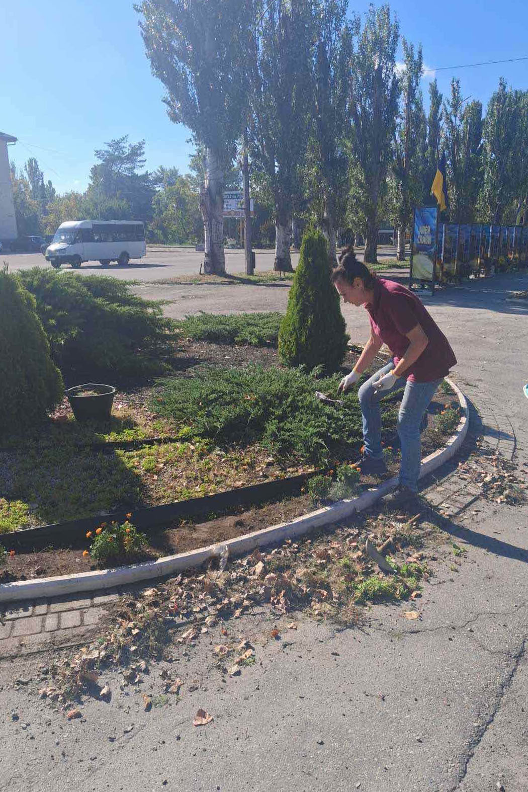 У Світловодську тривають роботи з благоустрою: до прибирання залучили спеціалізоване підприємство