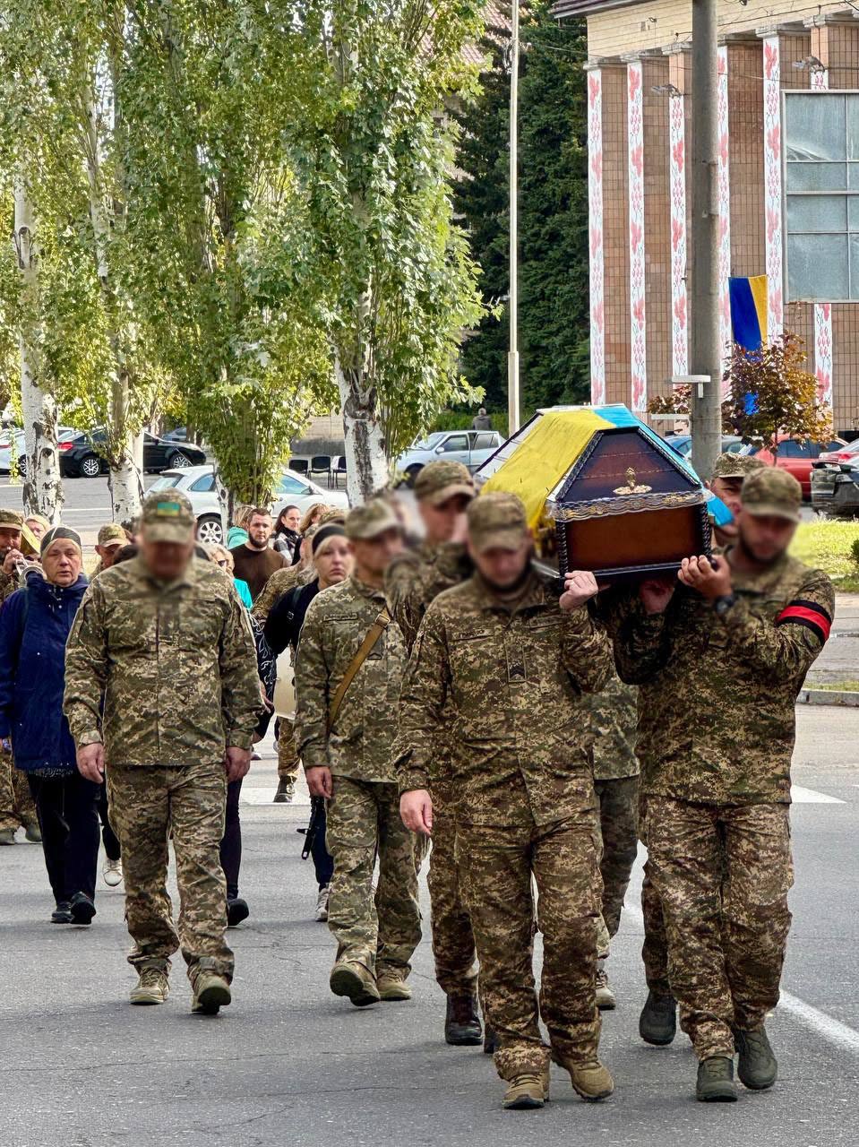 Світловодська громада провела в останню путь захисника України Андрія Кулькова