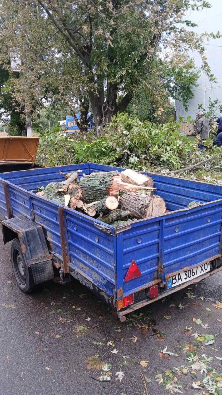 У Світловодській громаді ліквідовують наслідки нічного буревію У Світловодській громаді ліквідовують наслідки нічного буревію