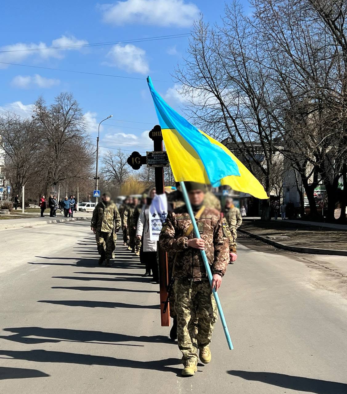 Світловодська громада провела в останню путь Захисника України Дмитра Михайлика Світловодська громада провела в останню путь Захисника України Дмитра Михайлика